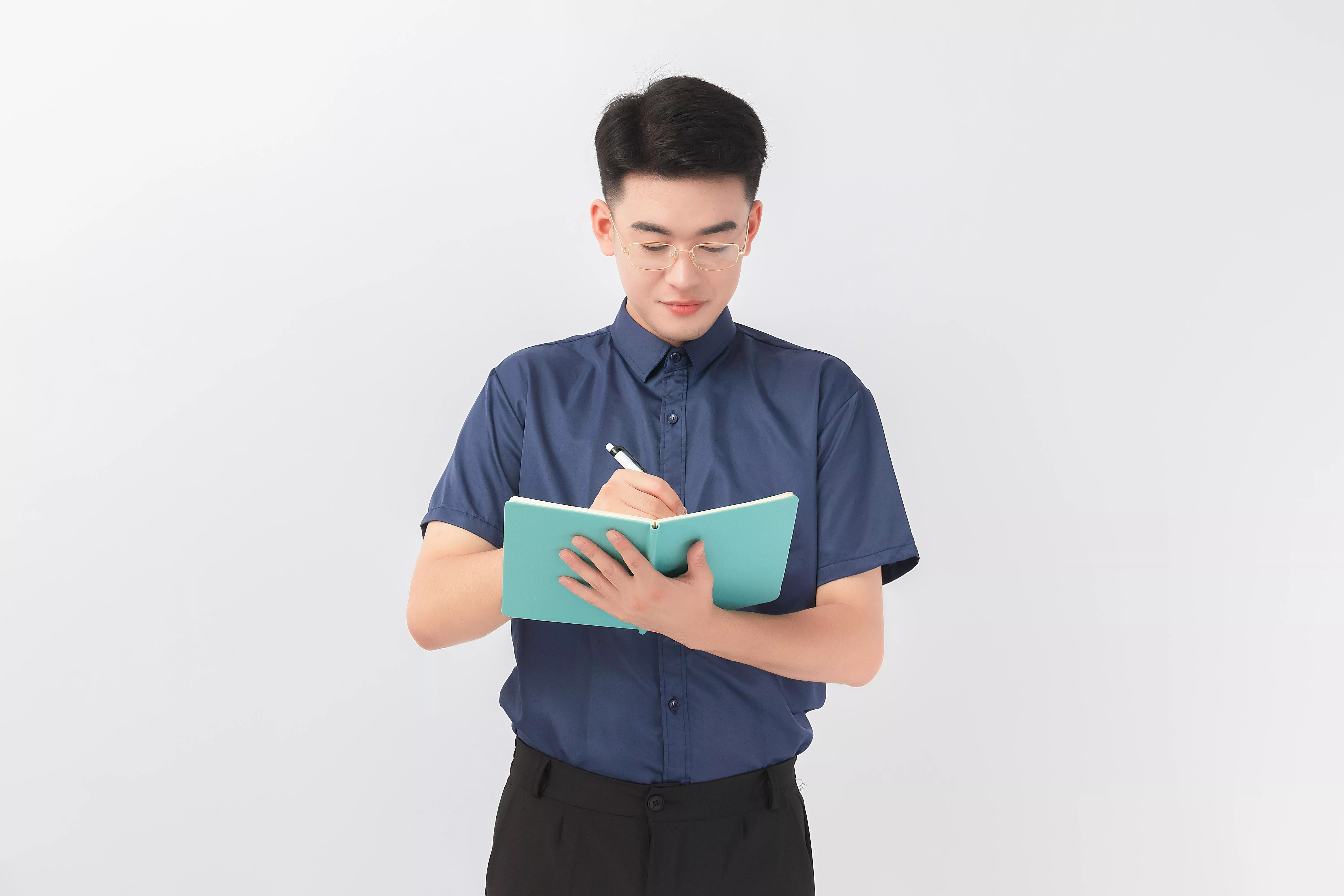 董同学  薪资15k  新能源