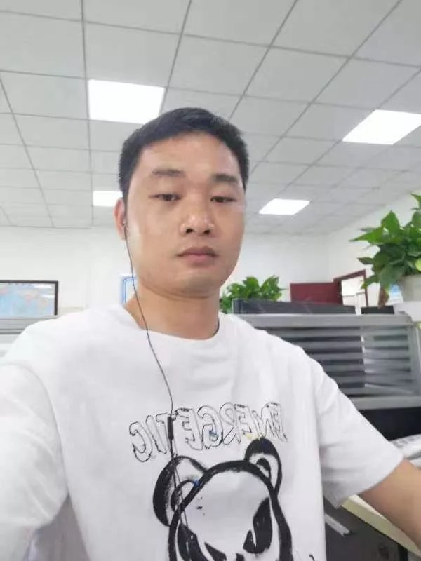 张同学  薪资14k  3C数码