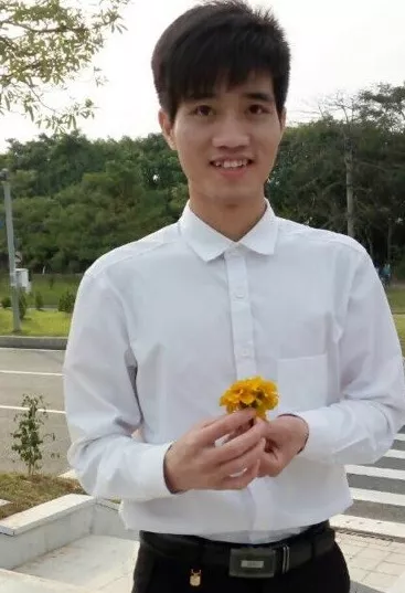 郑同学  薪资15k 电子烟